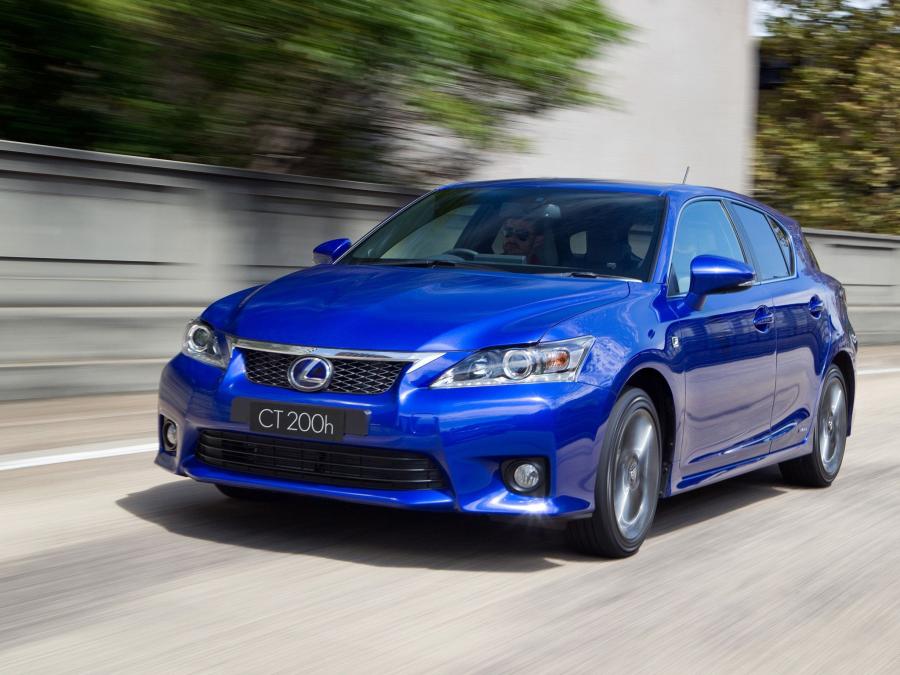  Lexus CT200h F-Sport 2011 года  (AU) (фото 13 из 16)